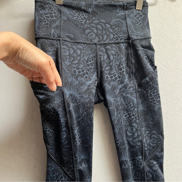 Lululemon Athletica Fast & Free Floral Paisley Patterned Leggings Sz 2 - Picture 11 of 15